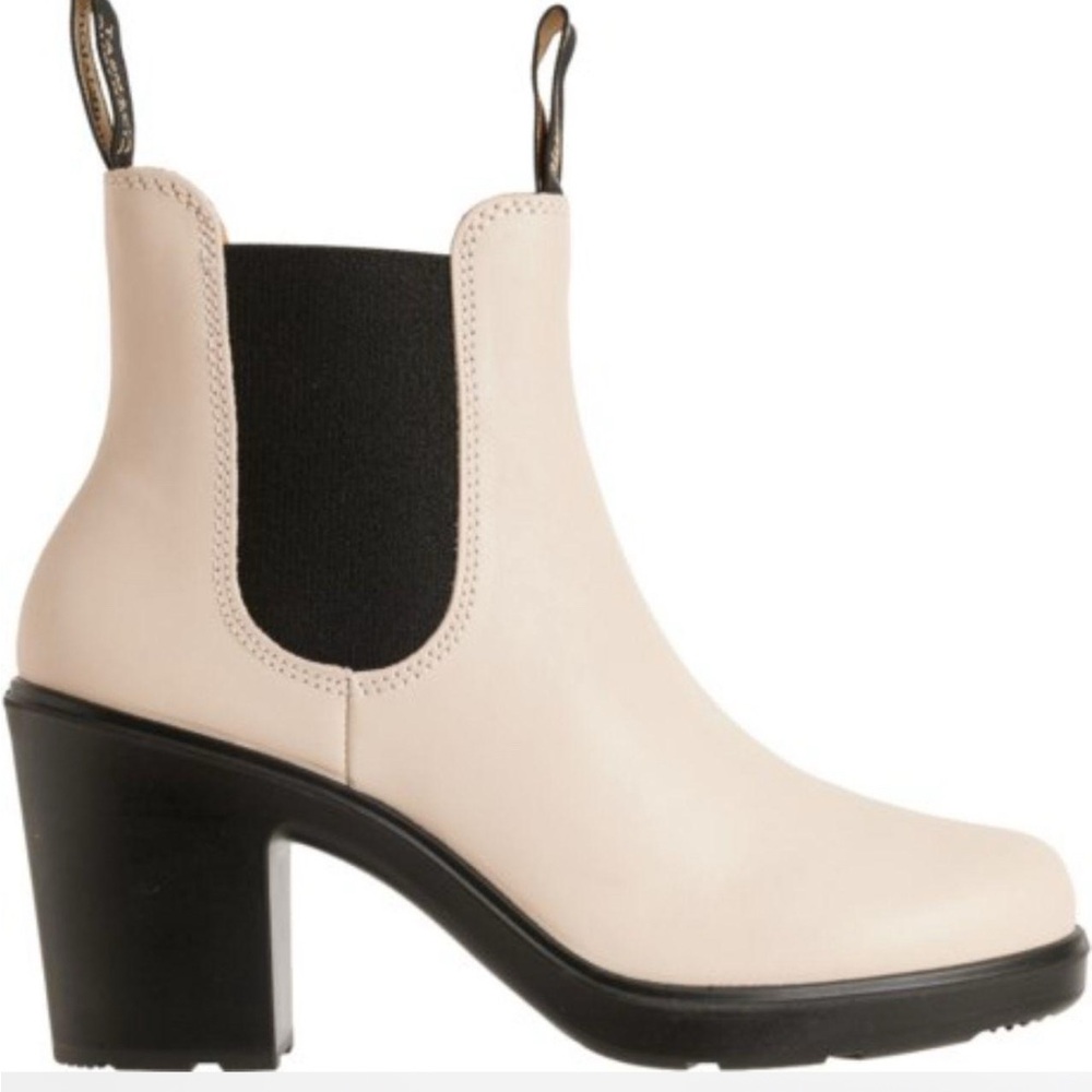 Blundstone Women's Tan Heeled Boots - Picture 5 of 6